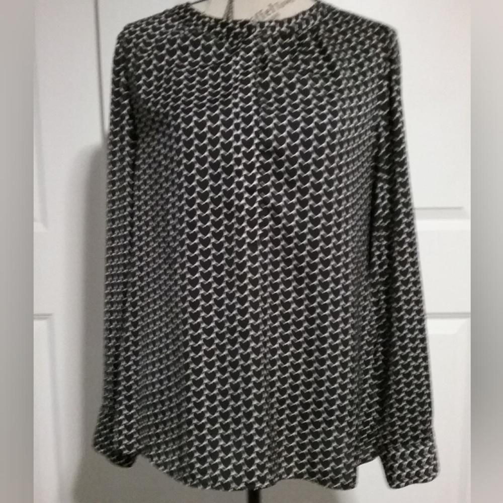 NEW Banana Republic Black & White Heart Dressy Top - Size M
